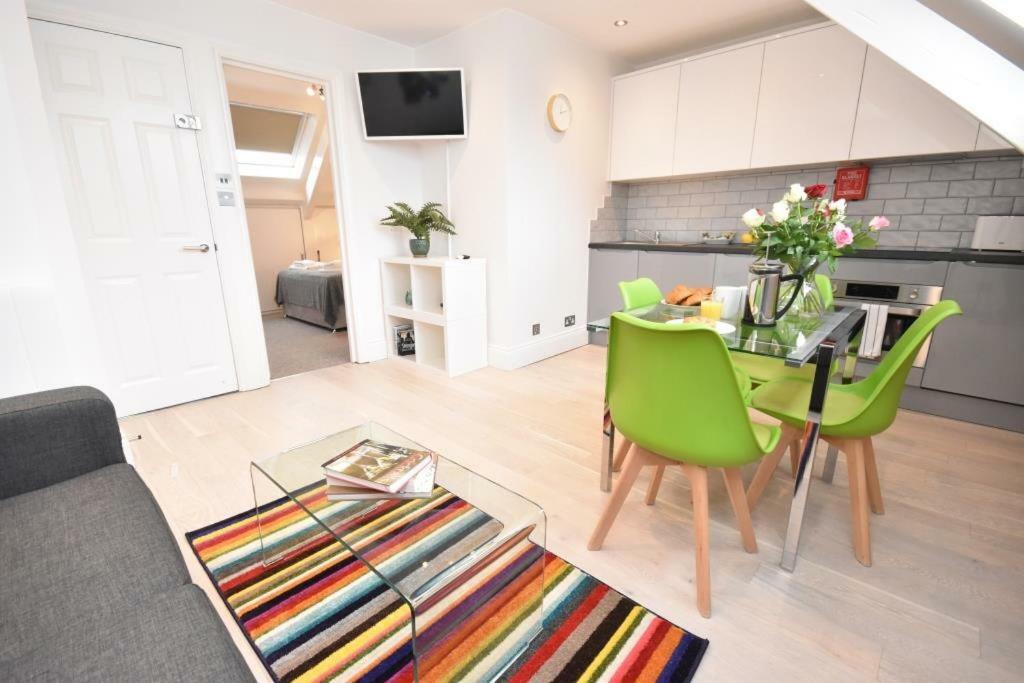 Apt 3, Opera House Ensuite 4Th Floor By Indigo Flats London Exterior photo