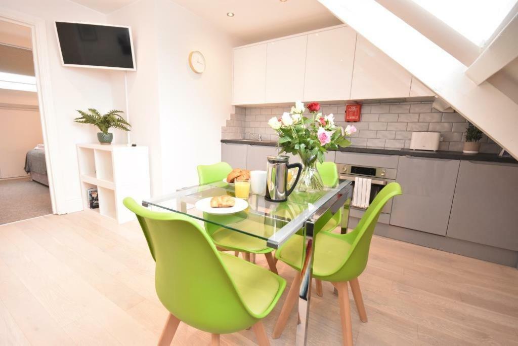 Apt 3, Opera House Ensuite 4Th Floor By Indigo Flats London Exterior photo