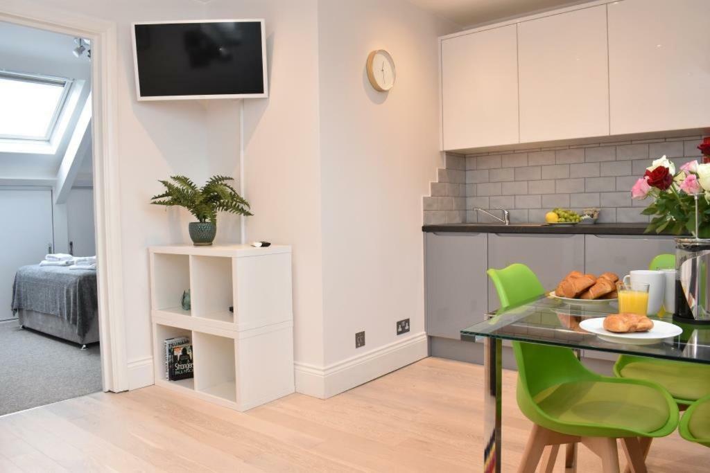 Apt 3, Opera House Ensuite 4Th Floor By Indigo Flats London Exterior photo